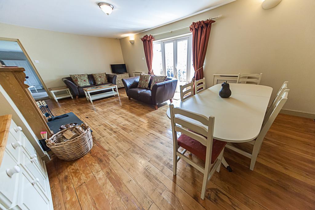 Stoodleigh Court Coach House Bed and Breakfast Tiverton  Exteriör bild
